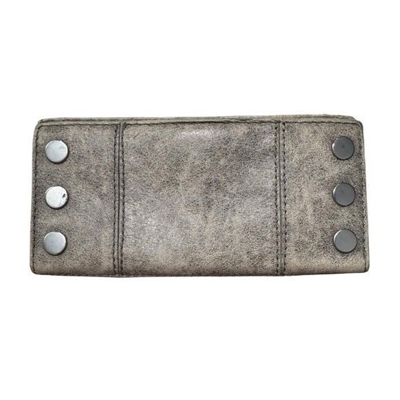 Hammitt 110 North Brushed Gray Natural Distressed Leather Silver Rivet Wallet - Picture 2 of 11